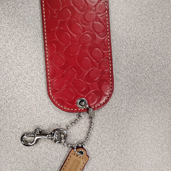 Nice New Red Embossed XL Coach Tag w/Small Coach Hangtag New - Picture 4 of 14